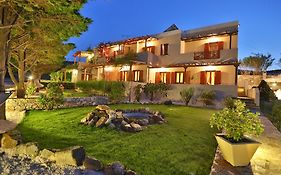 Ventoura Studios&Apartments